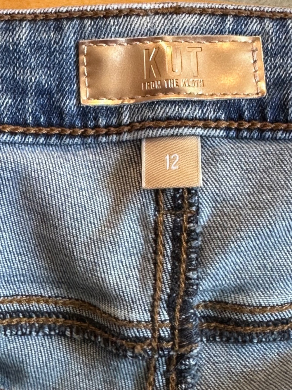 NWT KUT from the Kloth "Kelsey" High-Rise Ankle Flare Jeans Size 12 - Picture 4 of 7